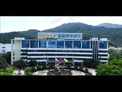 ゴルフカート 観光 トラック労働者 ソース 工場